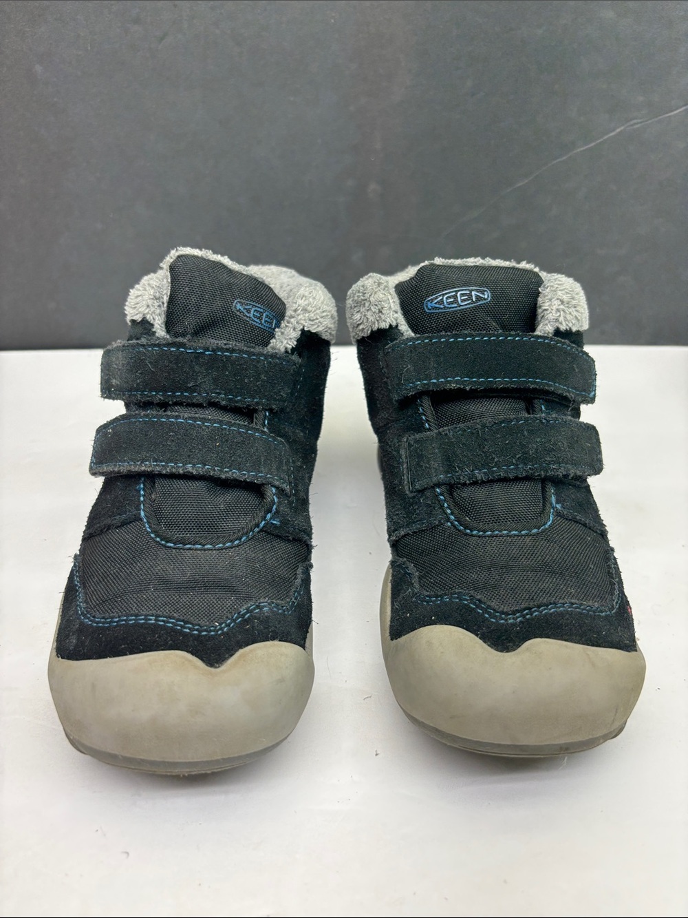 KEEN Kids Black Winter Ankle Booties, size 2 Little boy, box 78